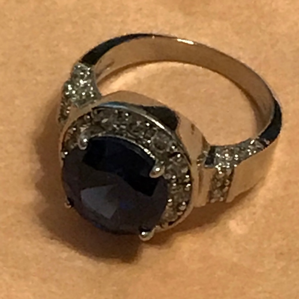 Silver Blue Sapphire ring with cz Diamonds 💎